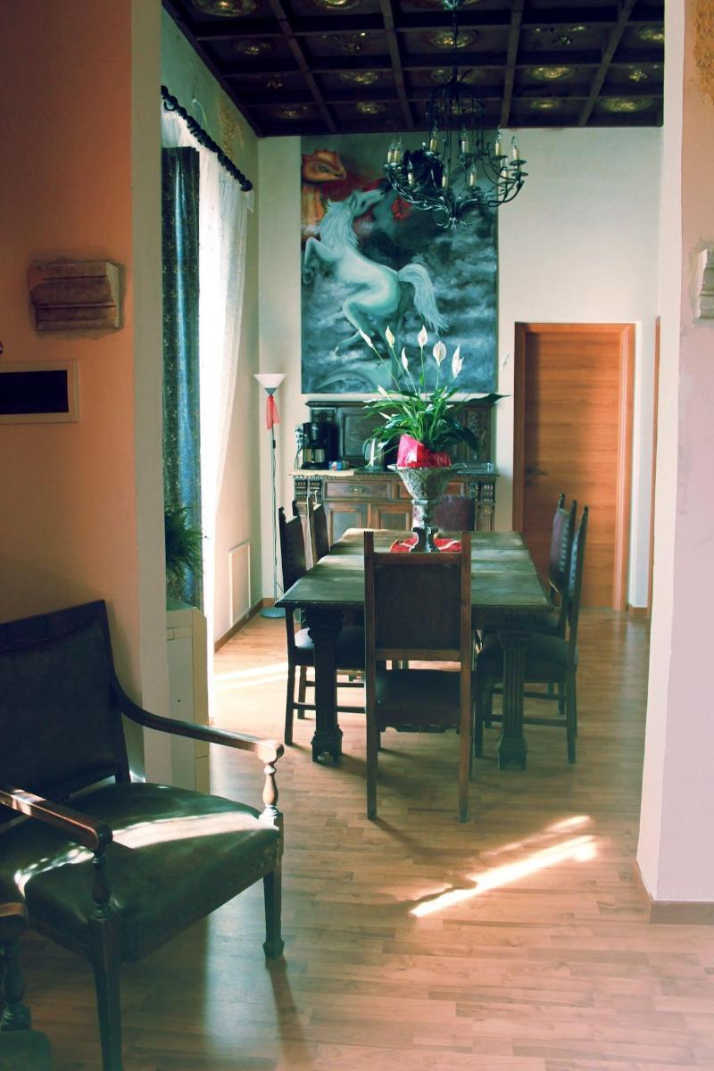 Camelot Couette-café 3*